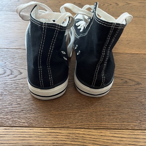 Basic Black Hightop Sneakers womens size 6 - Picture 4 of 6